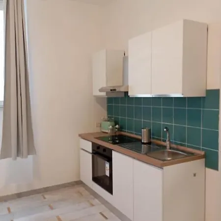 Metro Libia Studio Flat *
