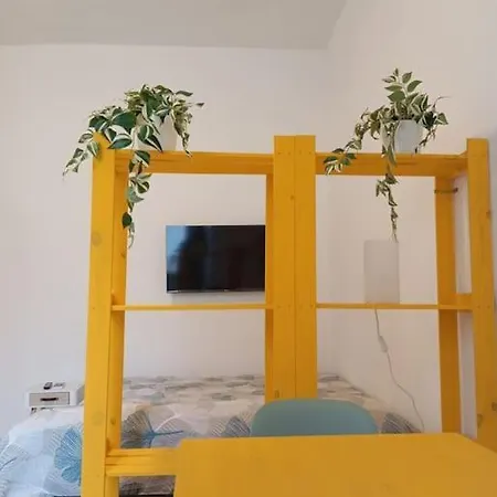 Metro Libia Studio Flat Διαμέρισμα *